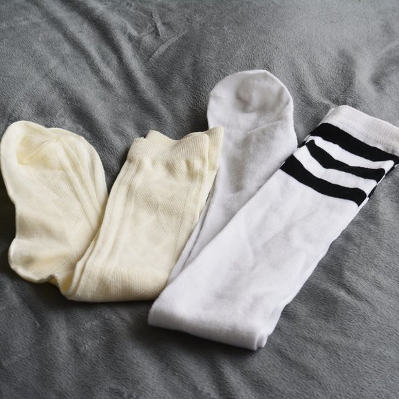 FREE Gift With Purchase - White Knee High Socks (2 pairs) - Picture 3 of 6